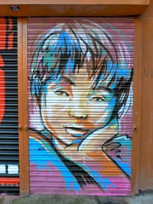 H απίστευτη Street Art της Alice Pasquini!