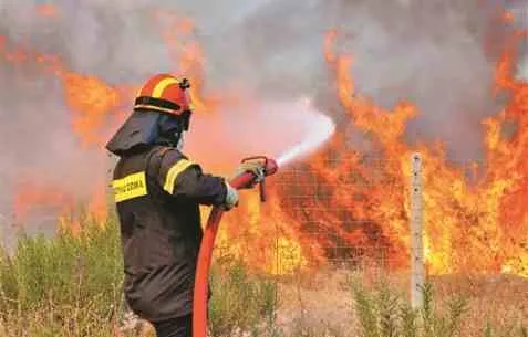 Πυρκαγιές σε Κρήτη, Σέριφο και Ρόδο