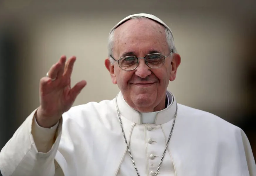 Esquire | Ο Πάπας Φραγκίσκος πιο καλοντυμένος άνδρας της χρονιάς