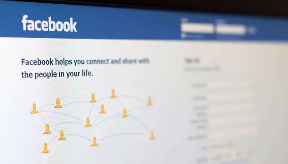 Facebook | Μήνυση για παραβίαση απορρήτου ηλεκτρονικών επικοινωνιών