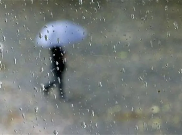 Έκτακτο δελτίο καιρού: Σε εξέλιξη η κακοκαιρία με βροχές και καταιγίδες