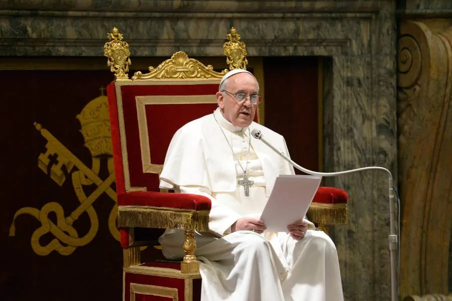 Πάπας Φραγκίσκος: 1 στους 50 καθολικούς ιερείς, είναι παιδόφιλος...