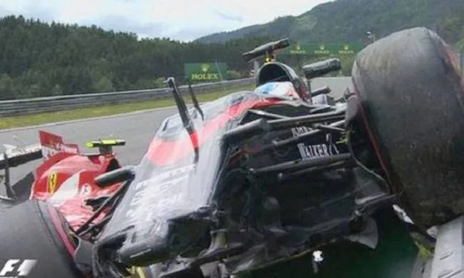 Formula 1: Δείτε το τρομερό ατύχημα του Αλόνσο με τον Ραϊκόνεν