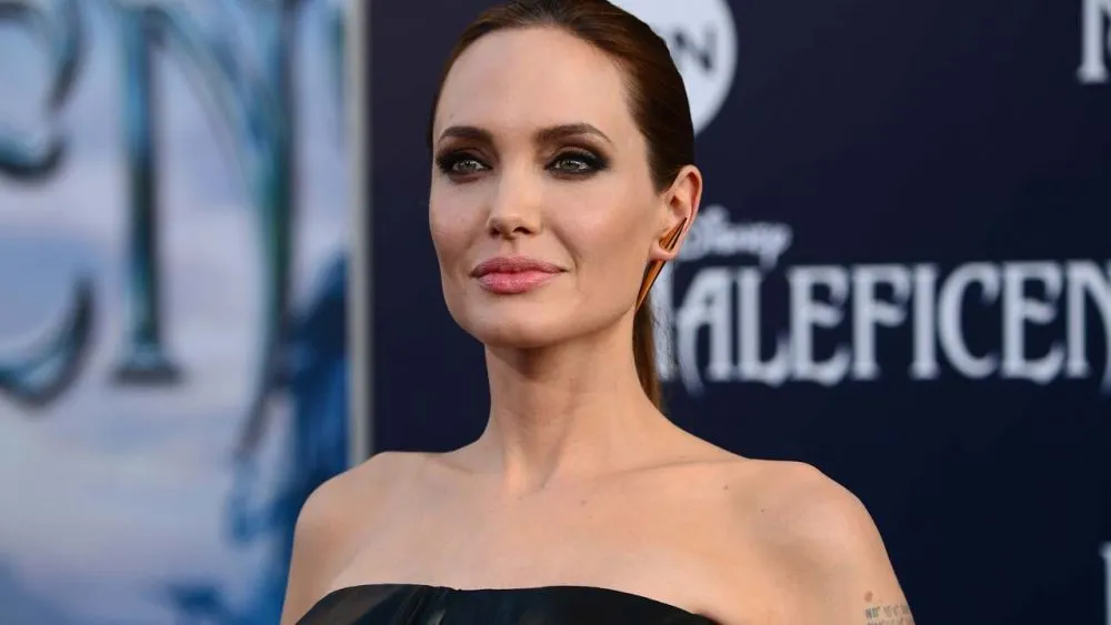 Η Angelina Jolie ξανθιά; Και όμως το είδαμε! (photo)