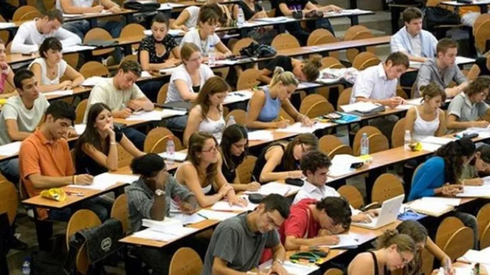 ΕΛΣΤΑΤ: Αύξηση των φοιτητών στα Πανεπιστήμια της χώρας - Μείωση των πτυχιούχων