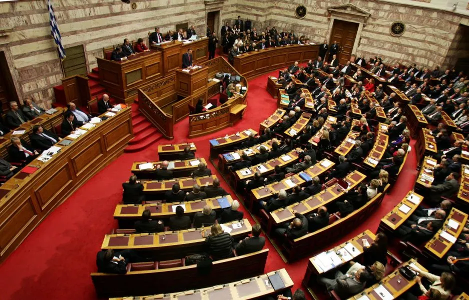 Κατατέθηκε το νομοσχέδιο για το άσυλο στη Βουλή