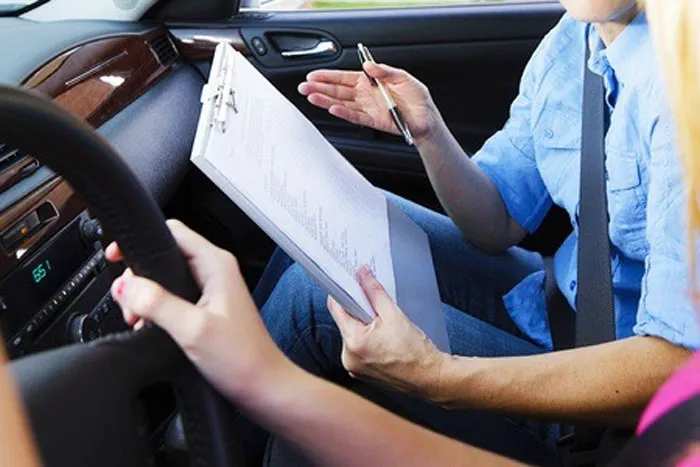 Δίπλωμα οδήγησης: Επανέρχεται το παλαιό καθεστώς εξέτασης - Δείτε αναλυτικά