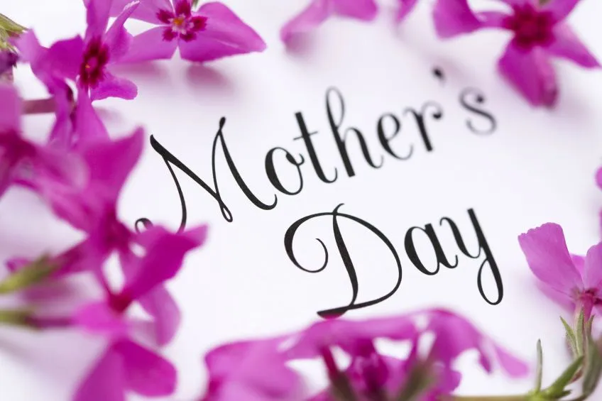 Γιορτή της Μητέρας 2018: Μάθε πότε πρέπει να ευχηθείς στη μαμά σου!