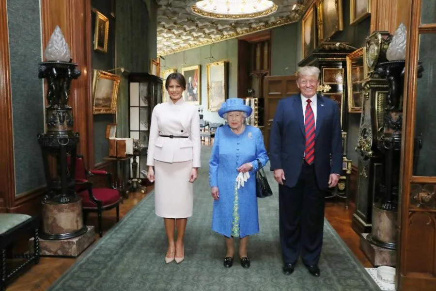 Το προσωπικό της βασίλισσας έκανε λάθος και φαίνεται στη φωτογραφία!