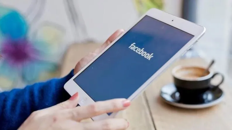 Facebook: Διαγραφή χιλιάδων λογαριασμών και χρηστών