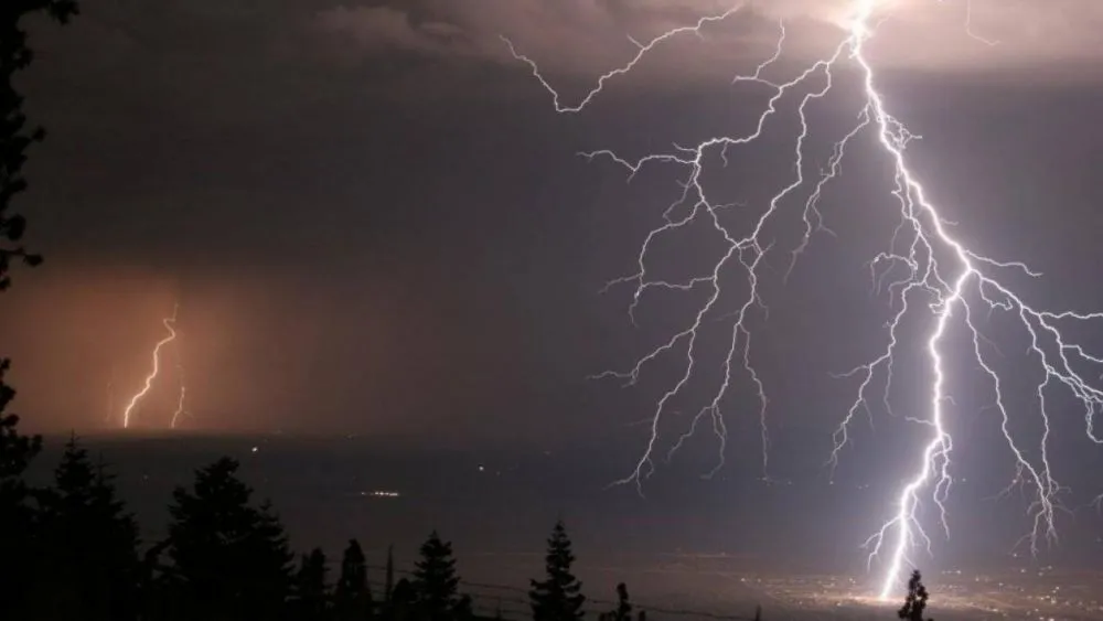 Καταιγίδα Supercell: Το σπάνιο καιρικό φαινόμενο που έπληξε τη Χαλκιδική