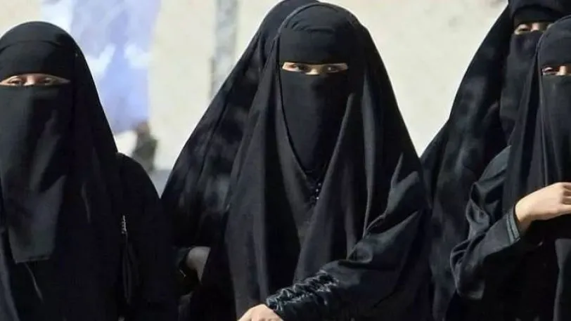 Σαουδική Αραβία: Οι γυναίκες μπορούν να ταξιδεύουν χωρίς την έγκριση 