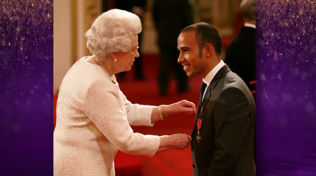 Lewis Hamilton: Για αυτόν τον (απίστευτο) λόγο του έκανε παρατήρηση η βασίλισσα Ελισάβετ