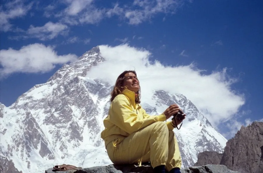 Βάντα Ρουτκίεβιτς: Η πρώτη γυναίκα που σκαρφάλωσε στο δεύτερο ψηλότερο βουνό του κόσμου