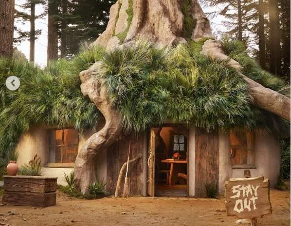 Shrek: Διαμονή στο Shrek's Swamp στη Σκωτία προσφέρει η Airbnb